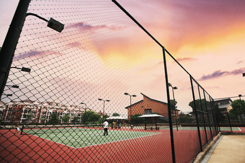 冬季在室外打网球的注意事项