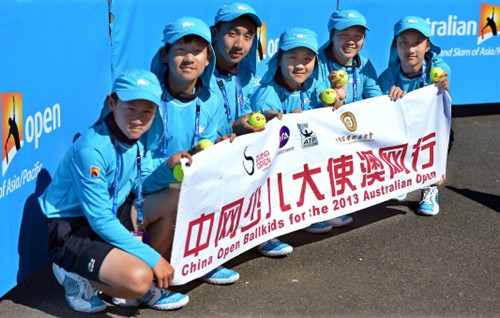 【 网球赛场 】从北京到墨尔本，闪耀澳网赛场的中网球童